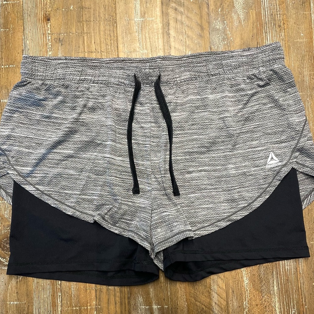 Reebok Women's Running Shorts w/ Liner *NWOT* Size XL.